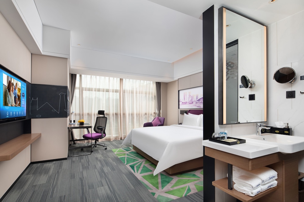 Superior Room, 1 King Bed