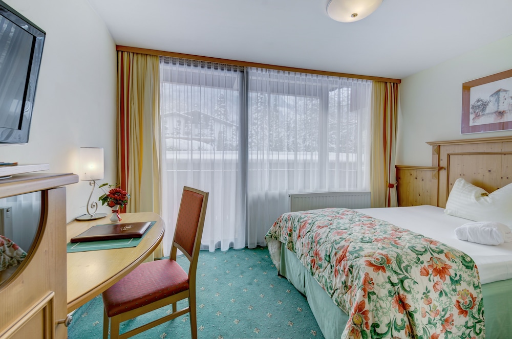 Single Room, Balcony, Mountain View photo 1