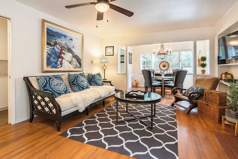 Cottage, 2 Bedrooms, 2 Queen Beds, Kitchen, Fireplace, (Hemingway)