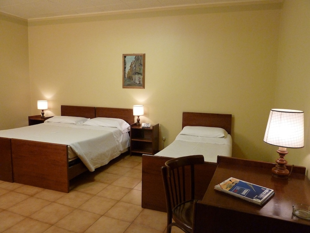 Standard Quadruple Room photo 3
