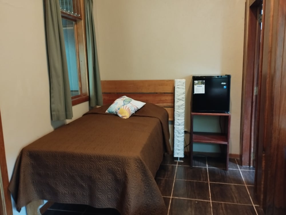 Standard Room, Multiple Beds, Garden View, Ground Floor - Photo 8