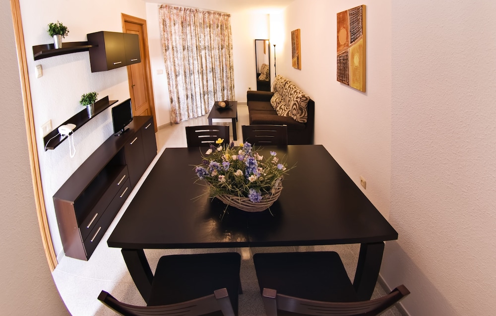 Apartment, 2 Bedrooms, Balcony