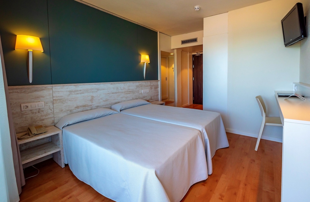 Double Room - Photo 2