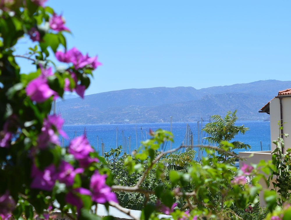 Standard Apartment, 1 Bedroom, Sea View - Photo 2