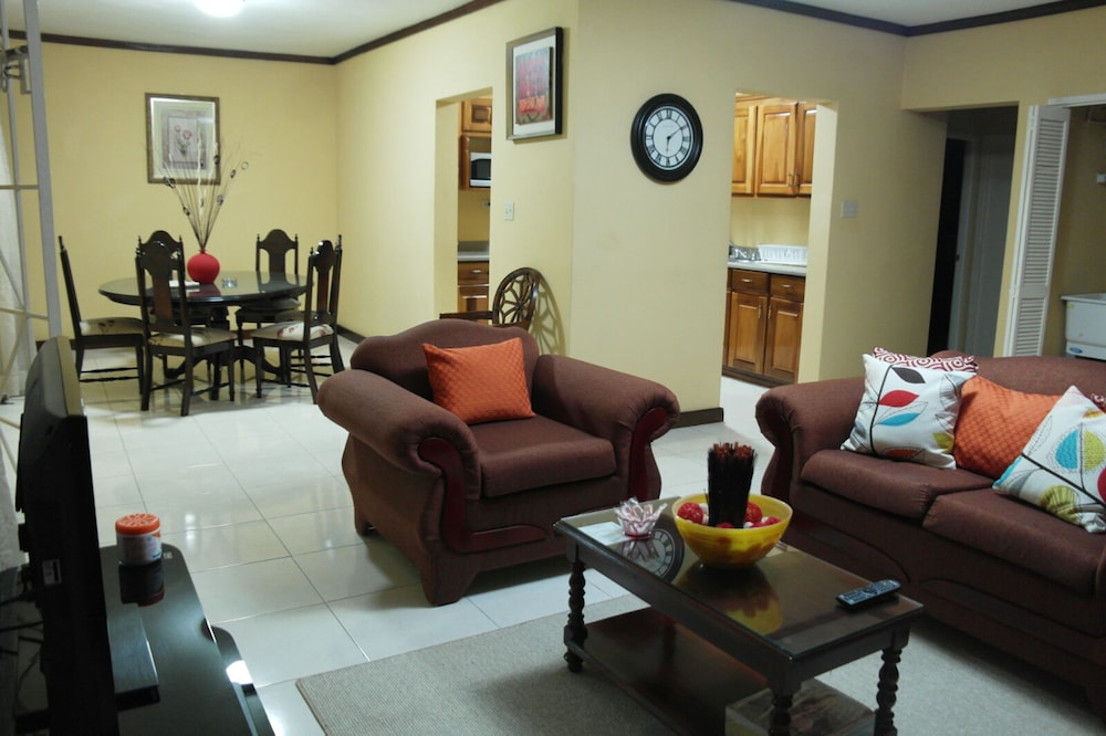 Family Apartment, 2 Bedrooms photo 1
