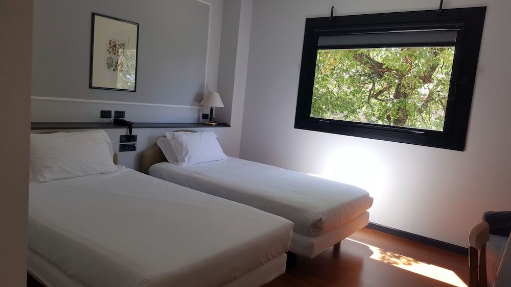 Comfort Twin Room, Courtyard View photo 1