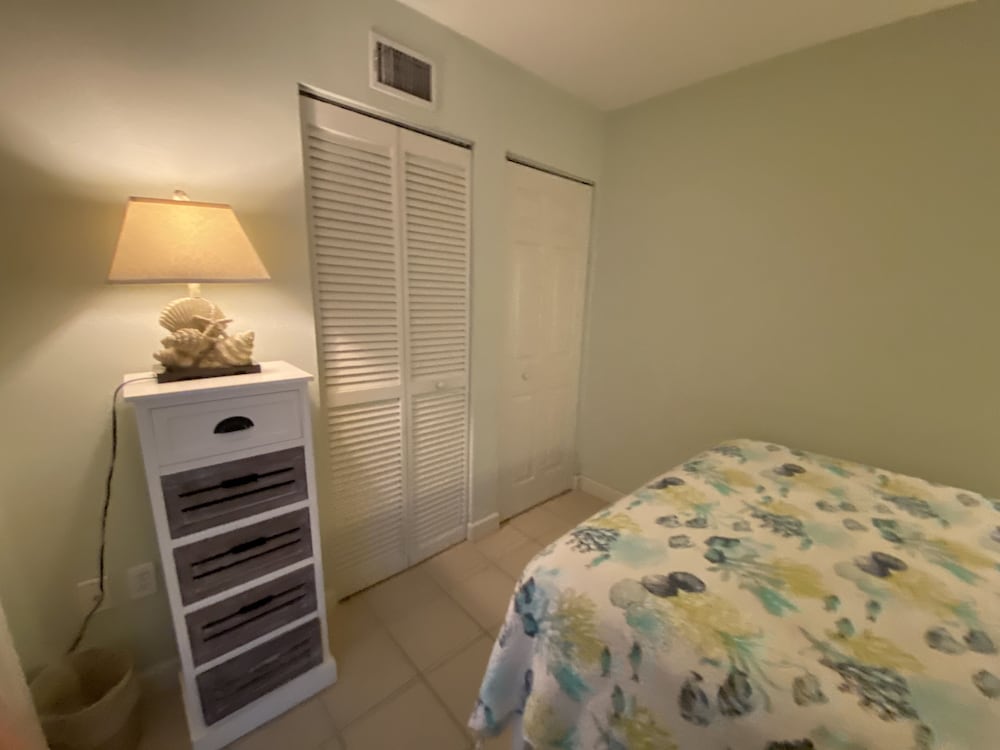 Gulf Front Condo 402 photo 3