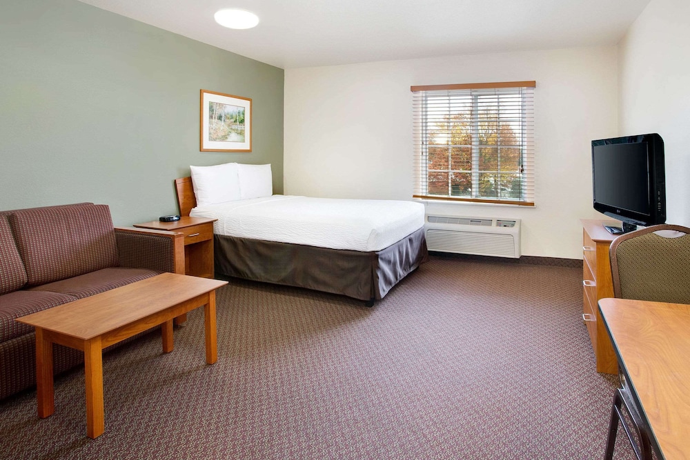 Suite, 1 Queen Bed, Non Smoking photo 1