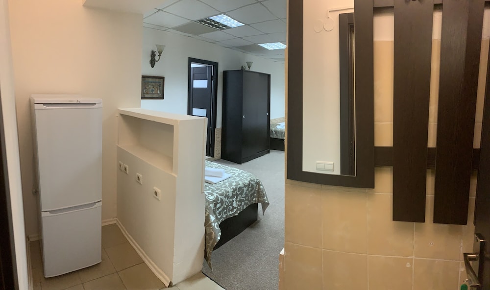 Basic Quadruple Room photo 2