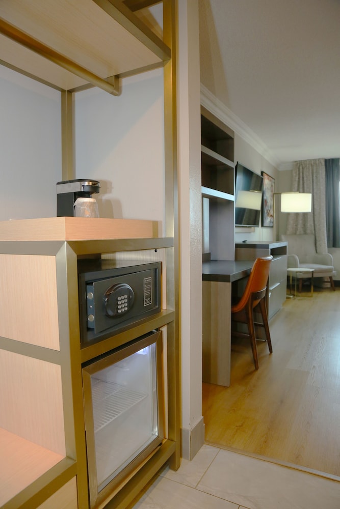 Deluxe Single Room, Non Smoking - Photo 16