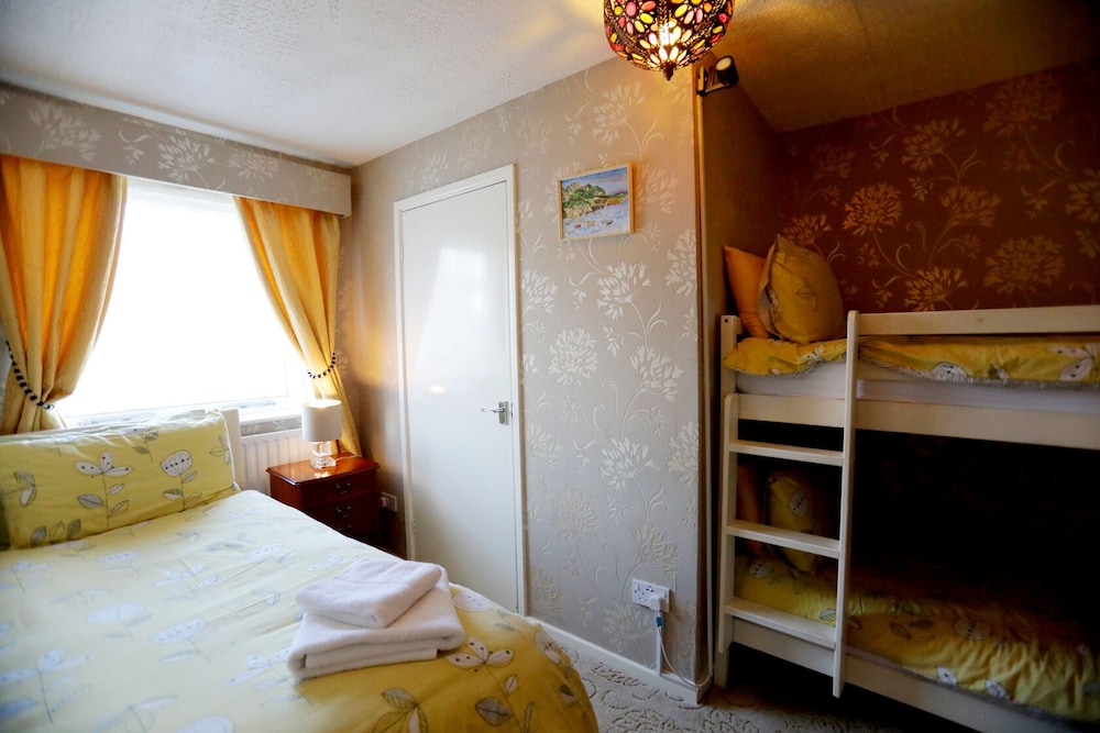 Standard Suite, Ensuite photo 2