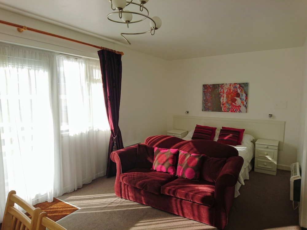 Suite, Balcony