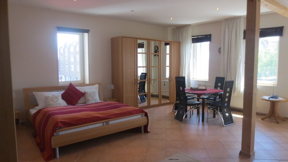Comfort Apartment photo 2