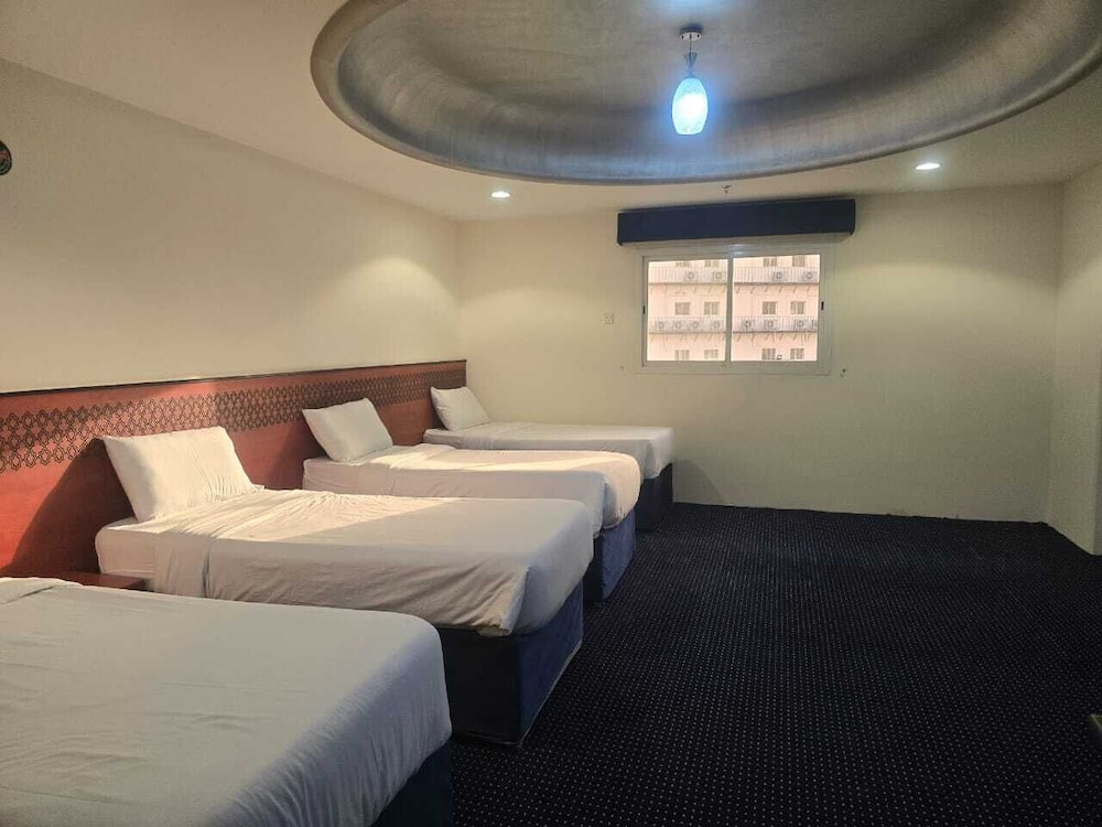 Basic Triple Room photo 3