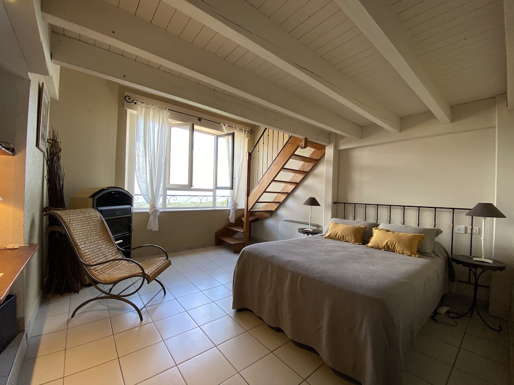 Comfort Room photo 1