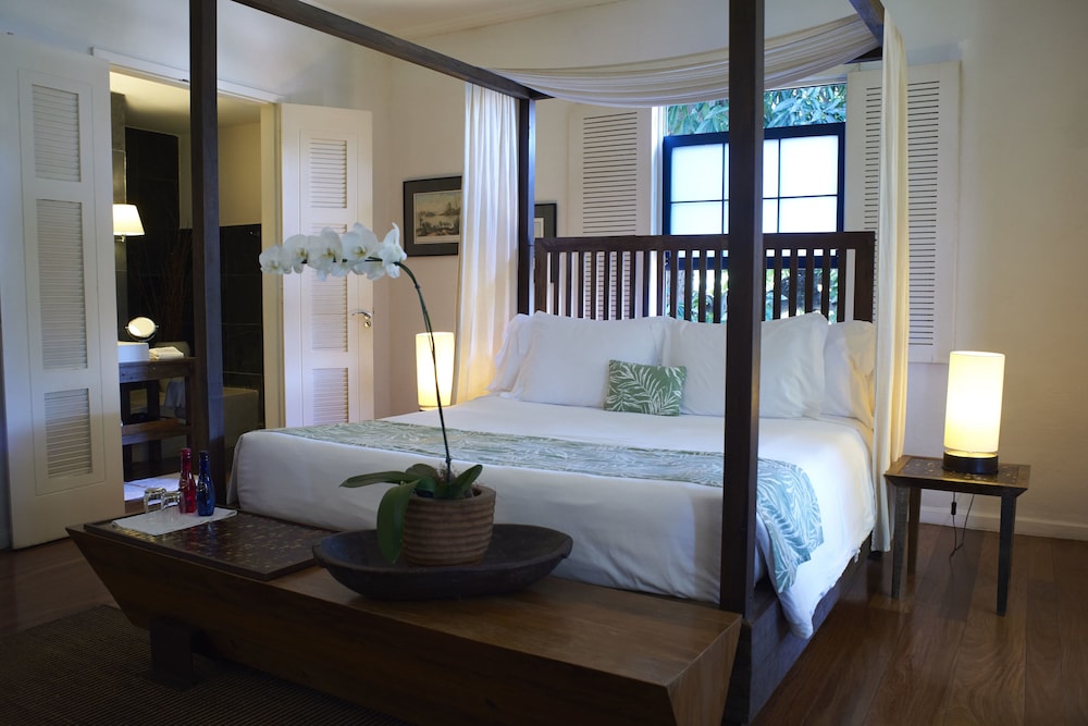 Junior Suite, 1 King Bed, Mountain View
