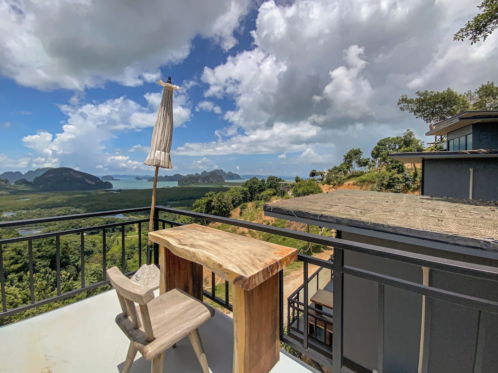 Grand Panoramic View Suite - Photo 10