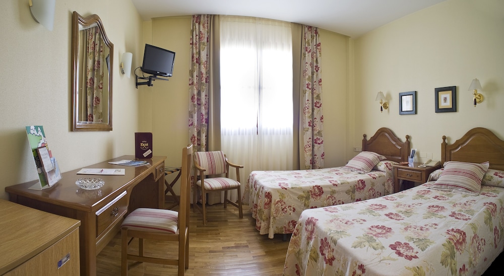 Double Room - Photo 2
