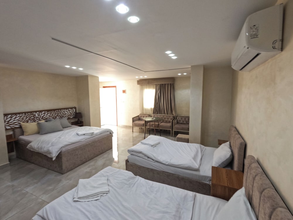 Family Room - Photo 17