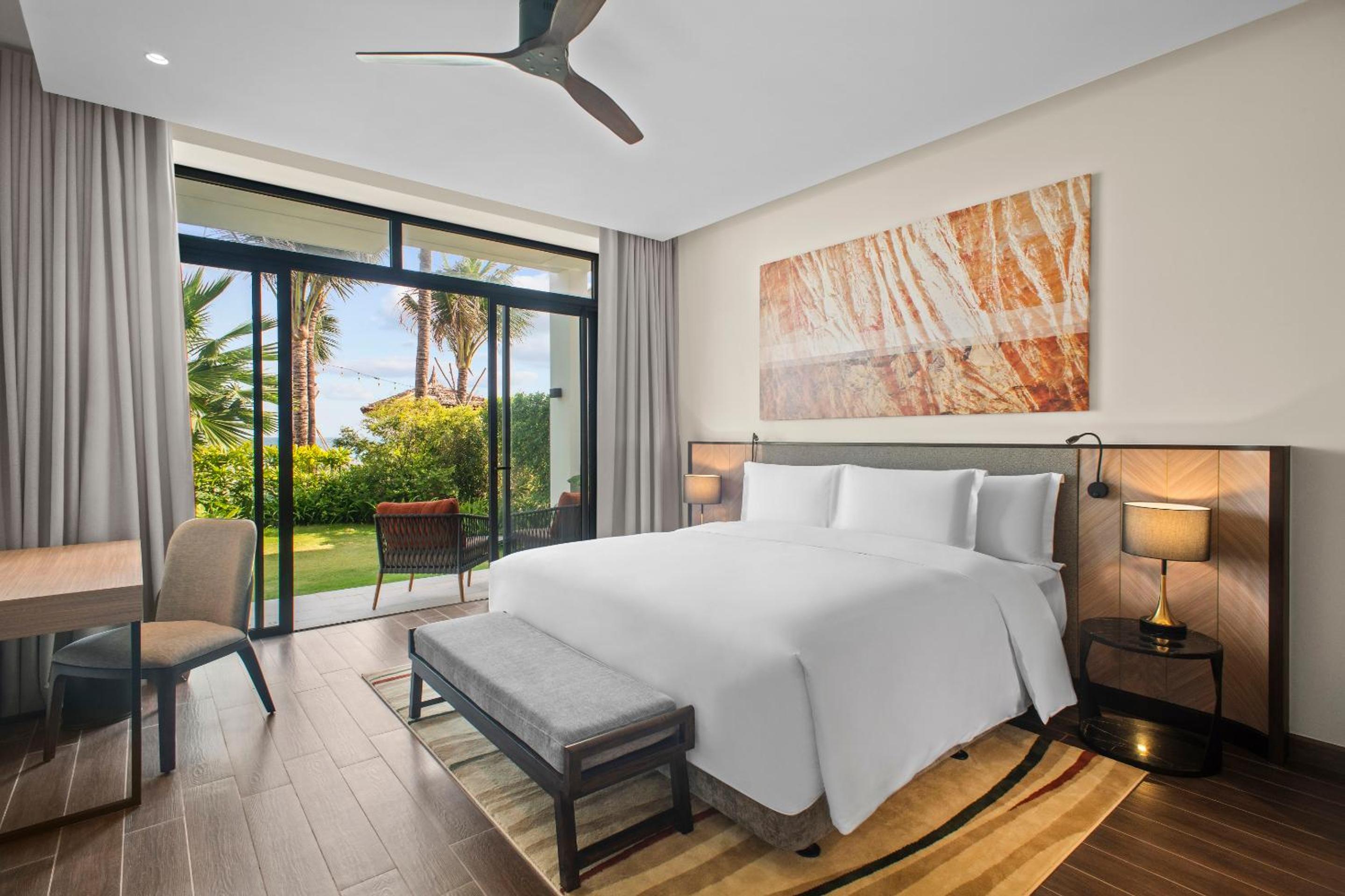Ho Tram Beachfront Three Bedroom Pool Villa - Photo 11