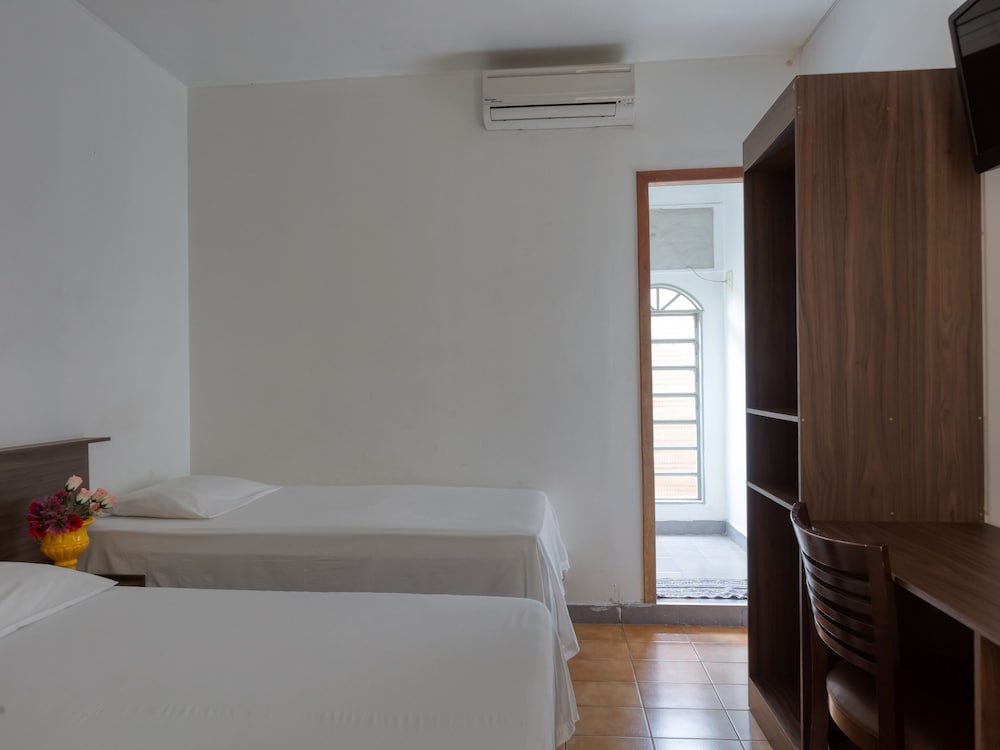 Triple Room, Multiple Beds photo 2