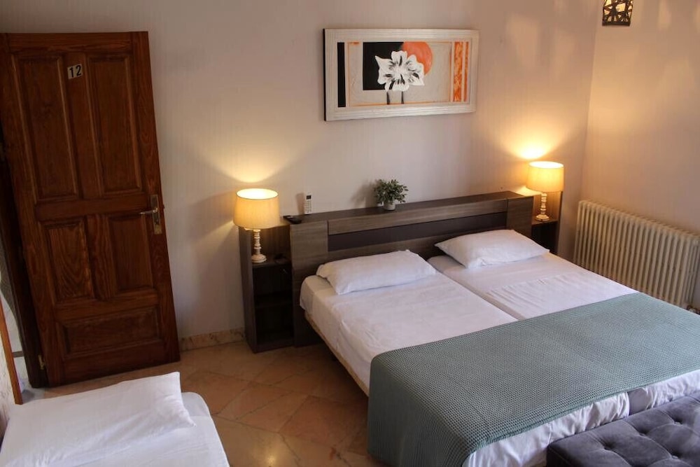 Standard Triple Room photo 2