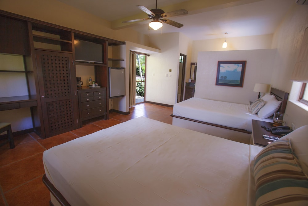 Pool Front Full Size Bed