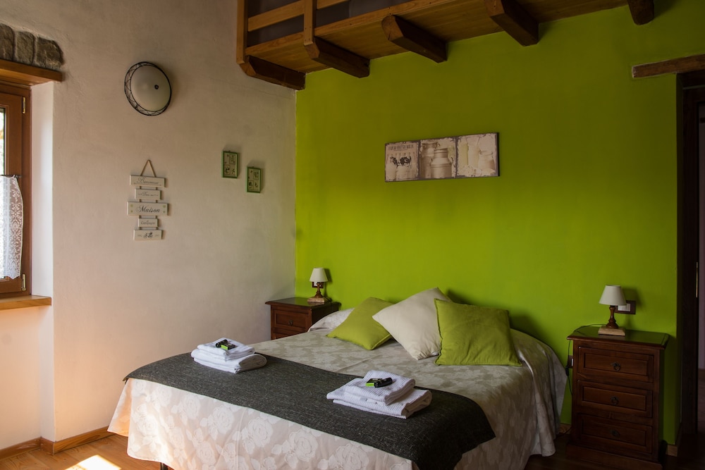 Classic Double Room, 1 King Bed photo 1