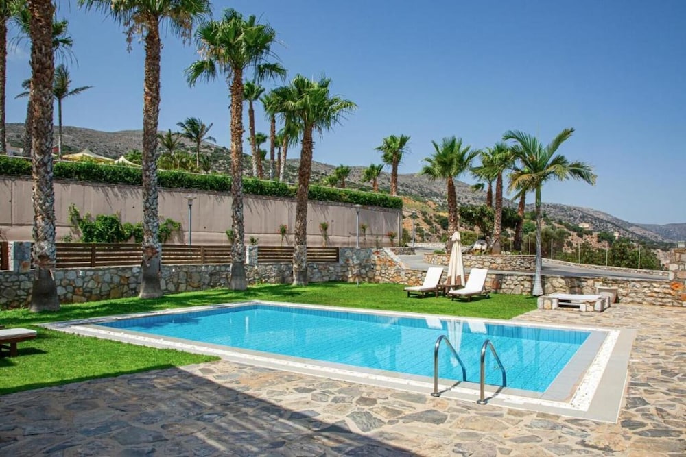 Two Bedrooms Villa with Private Pool and Sea View - Photo 5