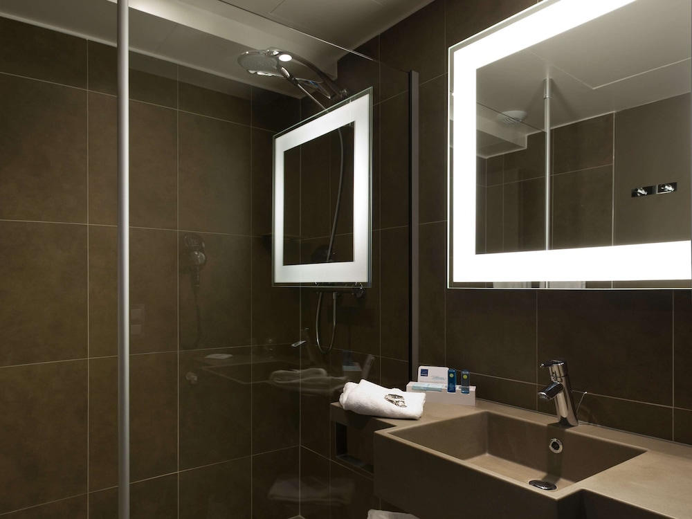 Superior Room, Multiple Beds - Photo 8