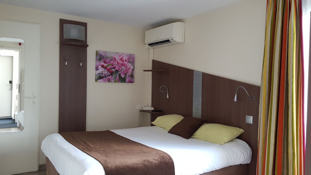 Business Room photo 3