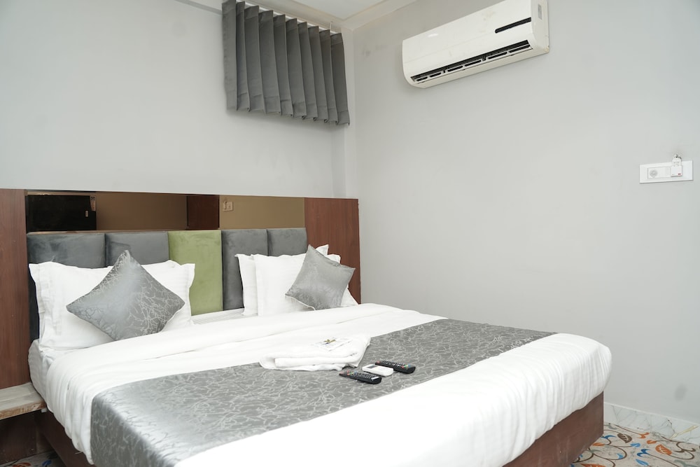 Deluxe Single Room