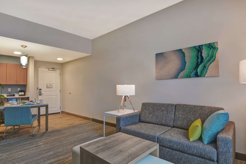 Suite, 2 Queen Beds, Accessible, Bathtub - Photo 1