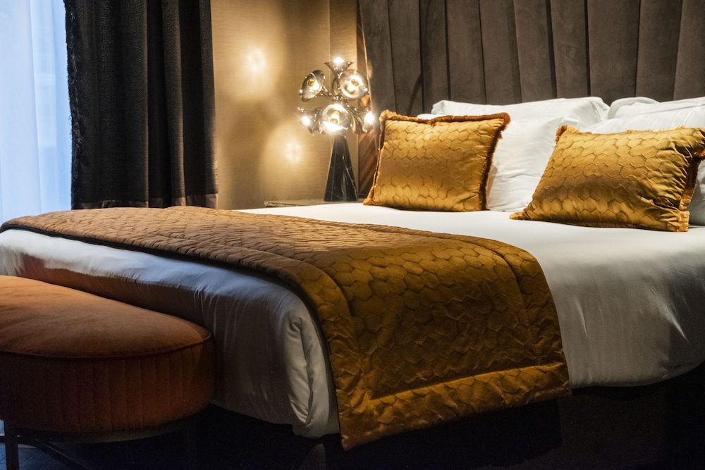 Available room