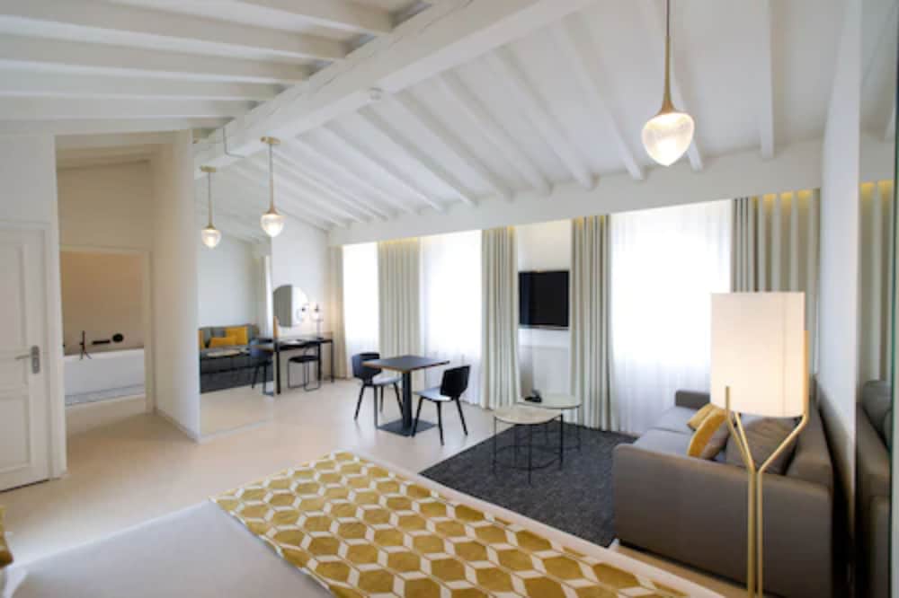 Suite, Terrace