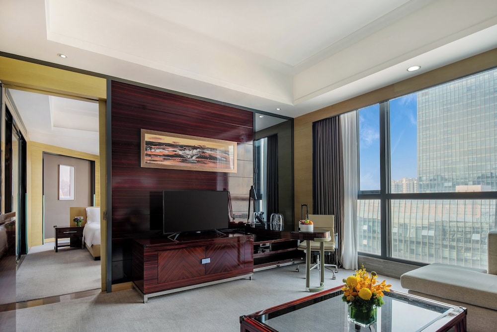 Suite, 1 Bedroom (Living Area)