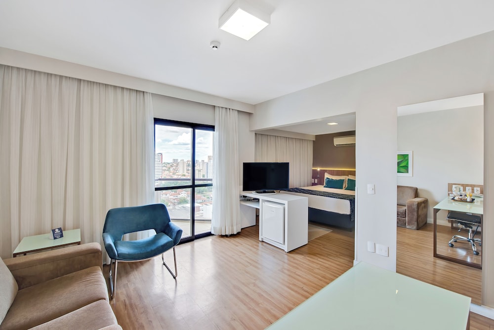 Executive Studio Suite