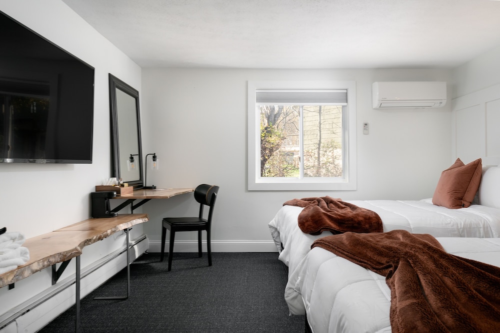 Luxury Double Room, 2 Queen Beds photo 3