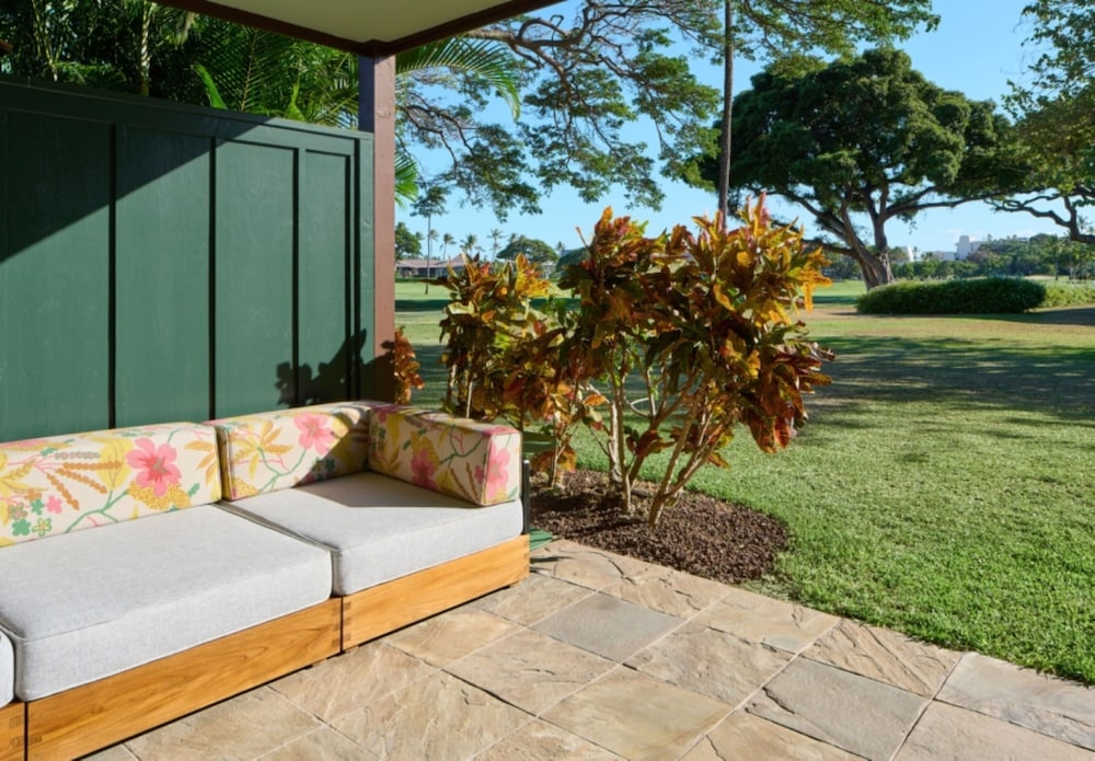 Royal Bungalow, 2 Double Beds (ADA)
