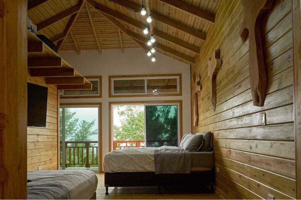 Junior Bungalow