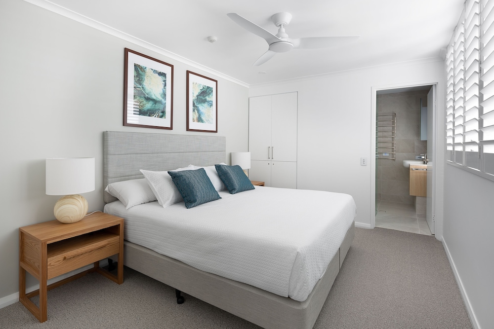 1 Bedroom Superior Beachfront Apartment photo 2