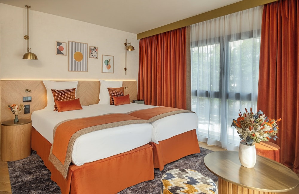 Executive Room