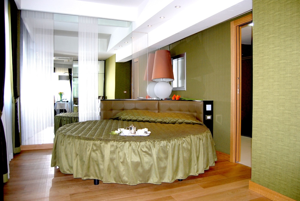 Junior Suite - Photo 1