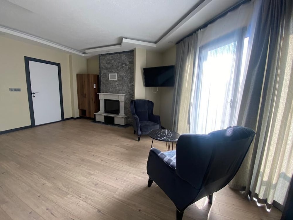 Exclusive Room, 1 Queen Bed, Lake View photo 3