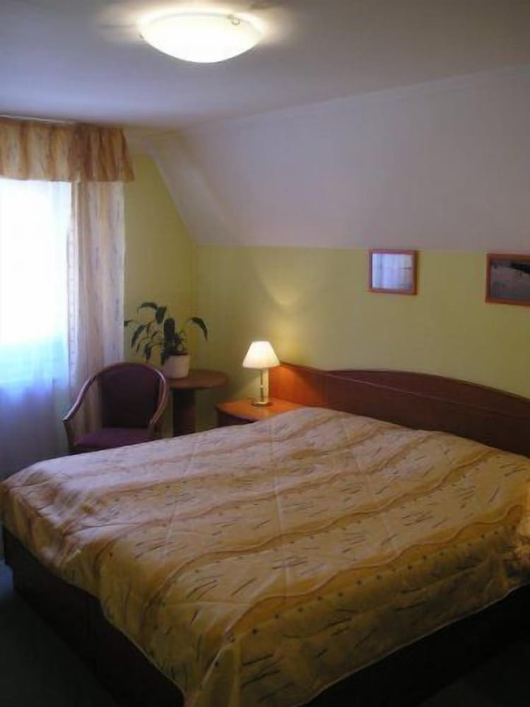 Double Room - Photo 2