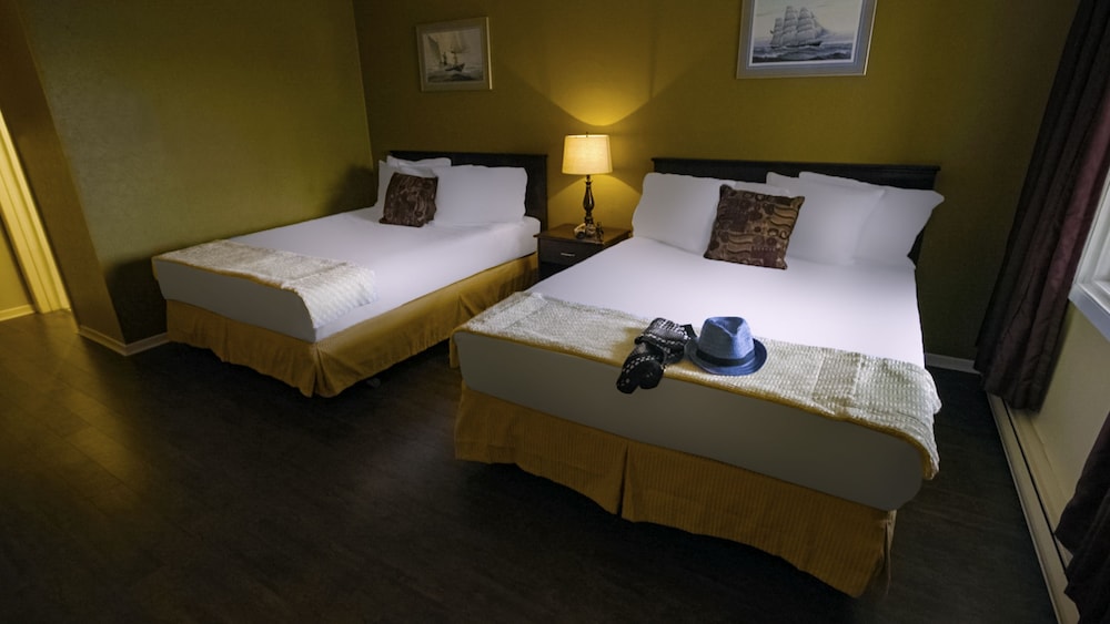 Standard Room, 2 Queen Beds photo 1