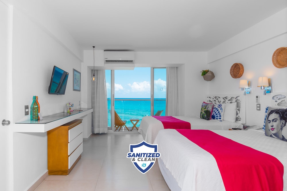 Deluxe Room, Ocean View - Photo 2