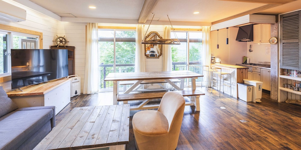 Apartment (B)