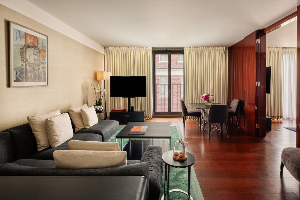 Deluxe Suite, 1 Bedroom thumbnail 5