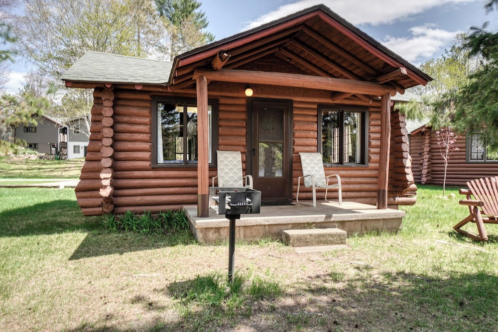 Cabin 2 photo 2